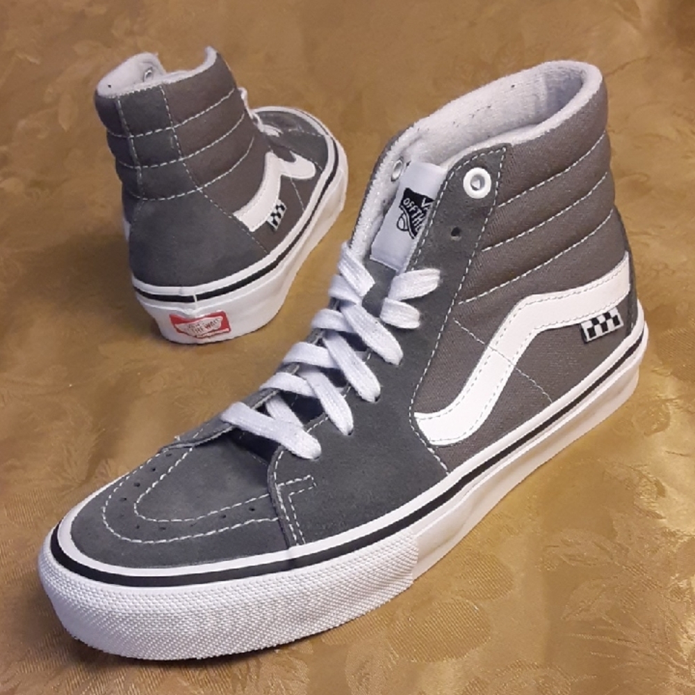Vans Men's 6.5 Women's 8.0 Charcoal and White High-Top Sneakers